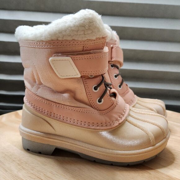 Cat & Jack Girls’ Winter Boots + Minnie Mouse Hat & Gloves – Size 11 - Picture 2 of 10